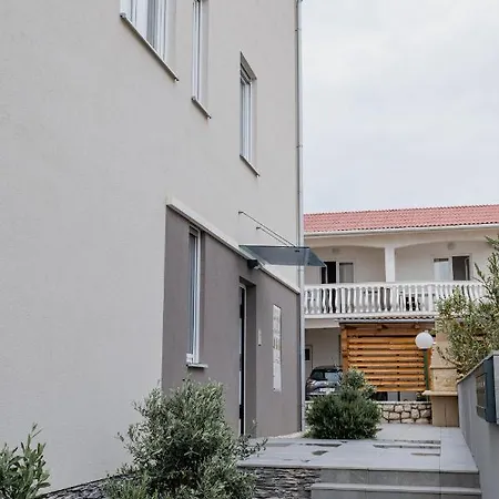 Dubravka Apartman Povljana